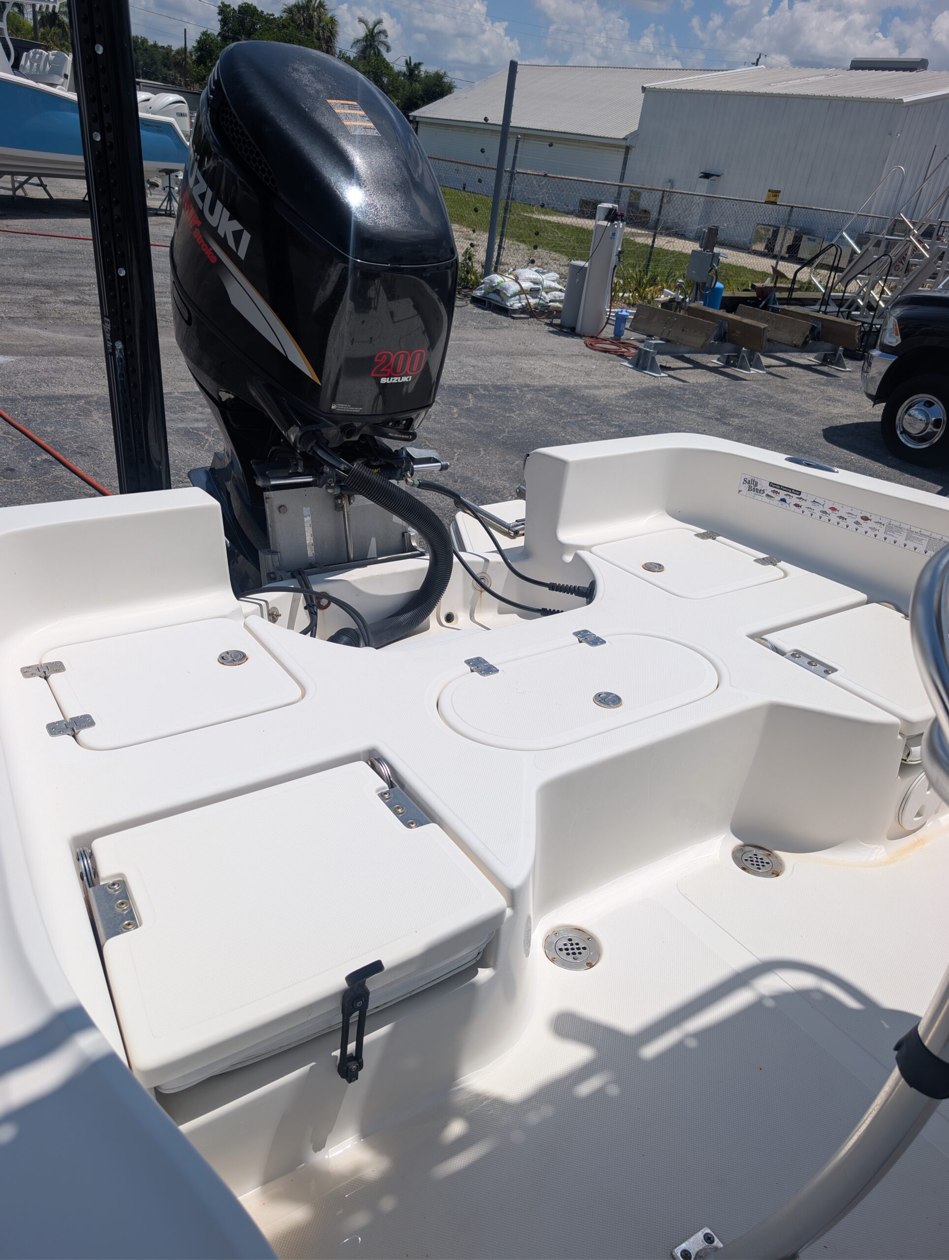 2009-Pioneer-220-Bay-Sport__U-P1462J_6.jpg