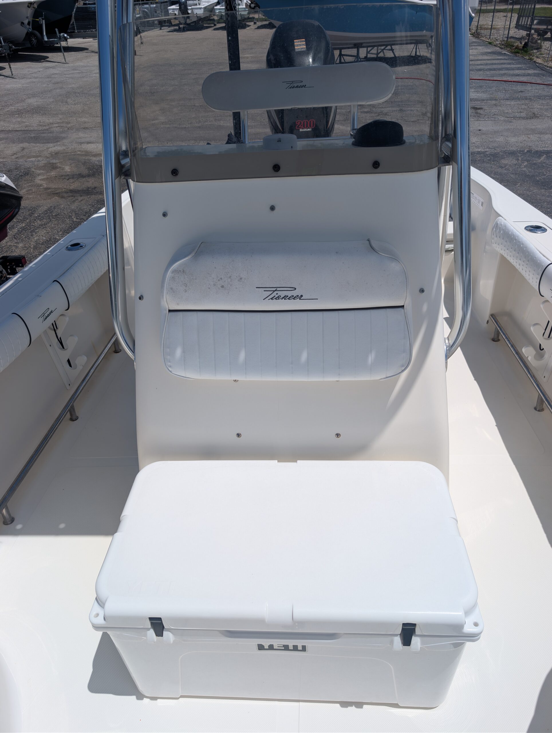 2009-Pioneer-220-Bay-Sport__U-P1462J_8.jpg