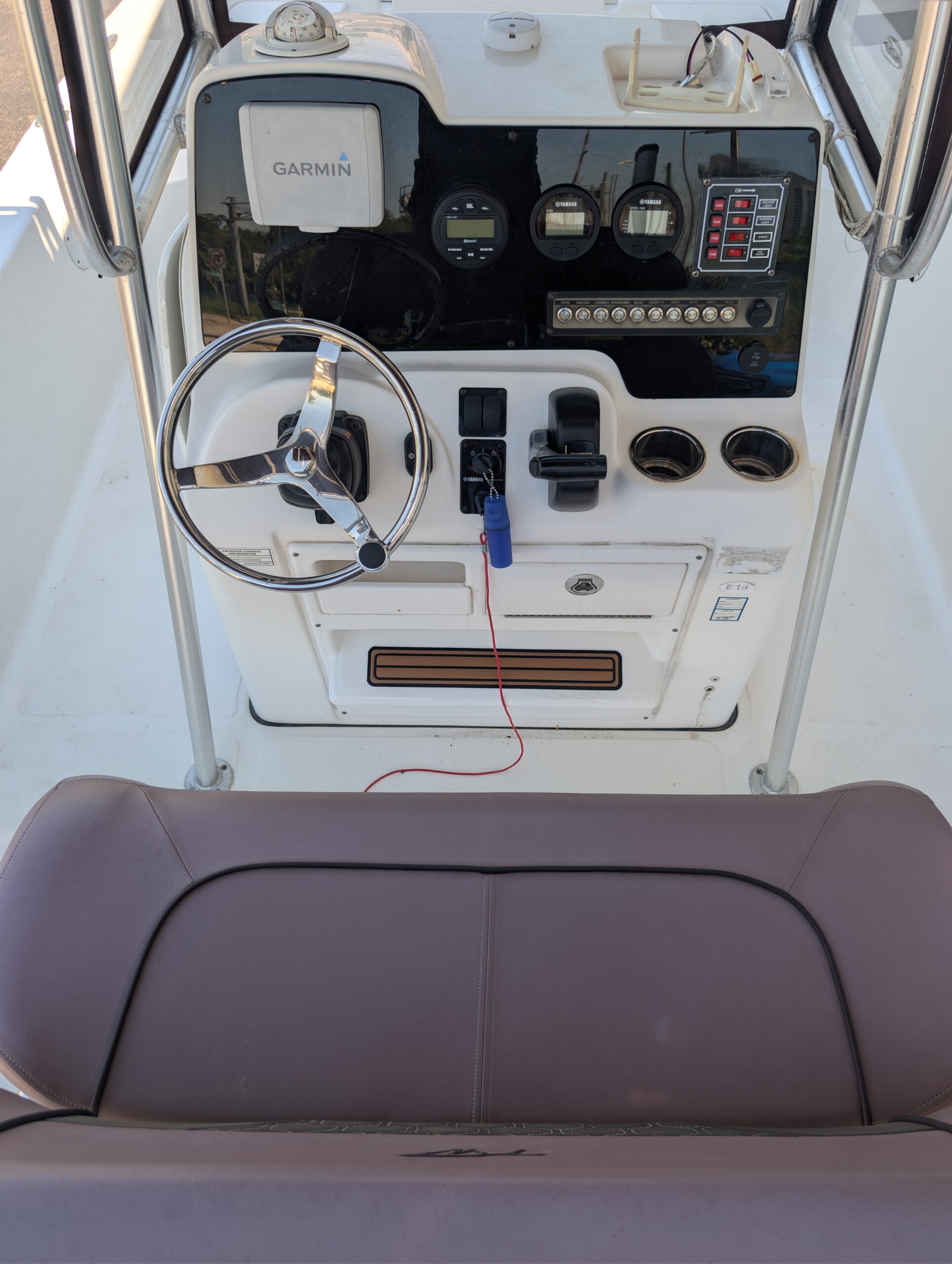 2017-Tidewater-2400__U-TWFB111-C_5.jpg