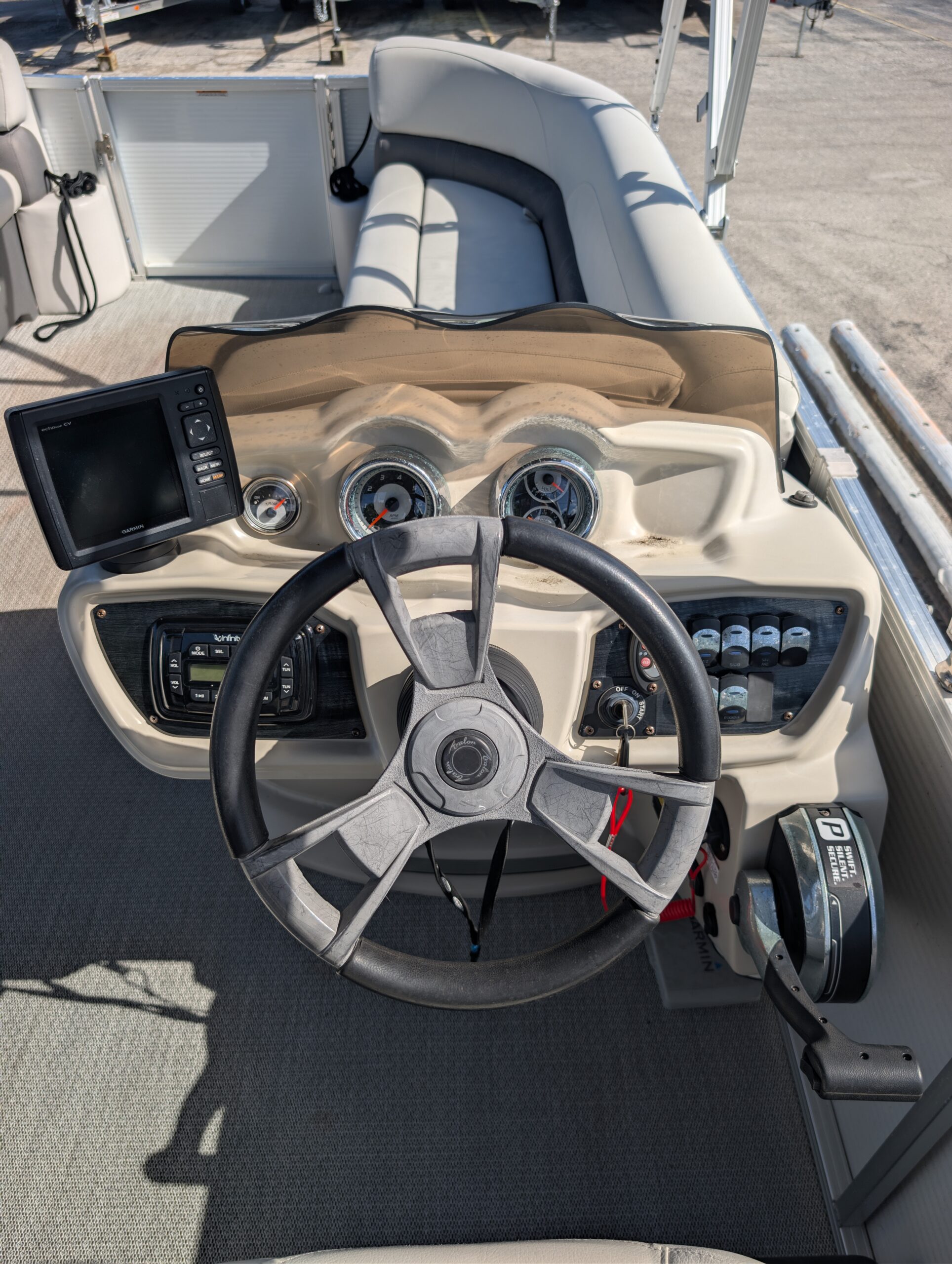 2019-Avalon-LSZ-2485-RF__U-AV3348K_10.jpg