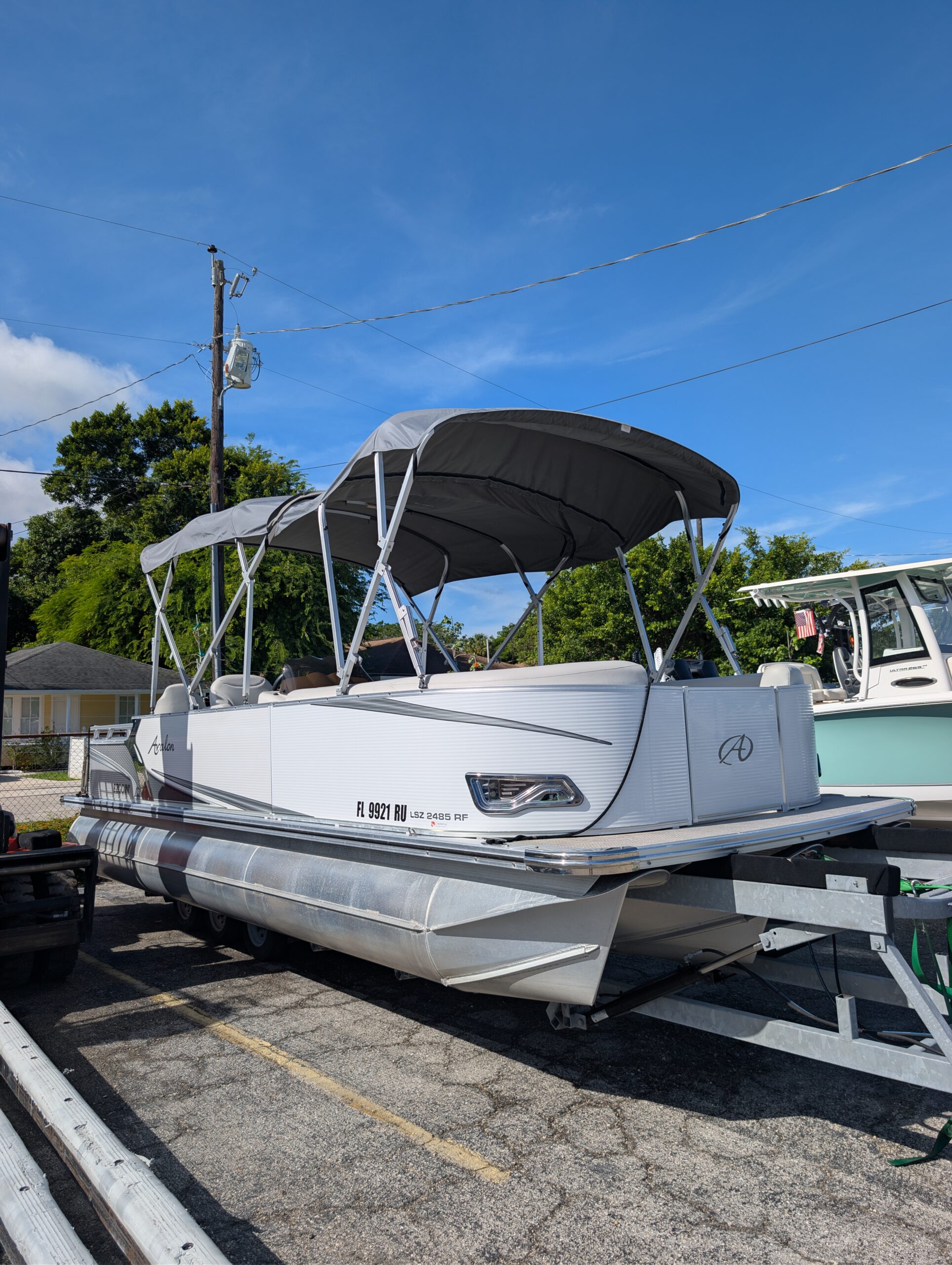 2019-Avalon-LSZ-2485-RF__U-AV3348K_11.jpg