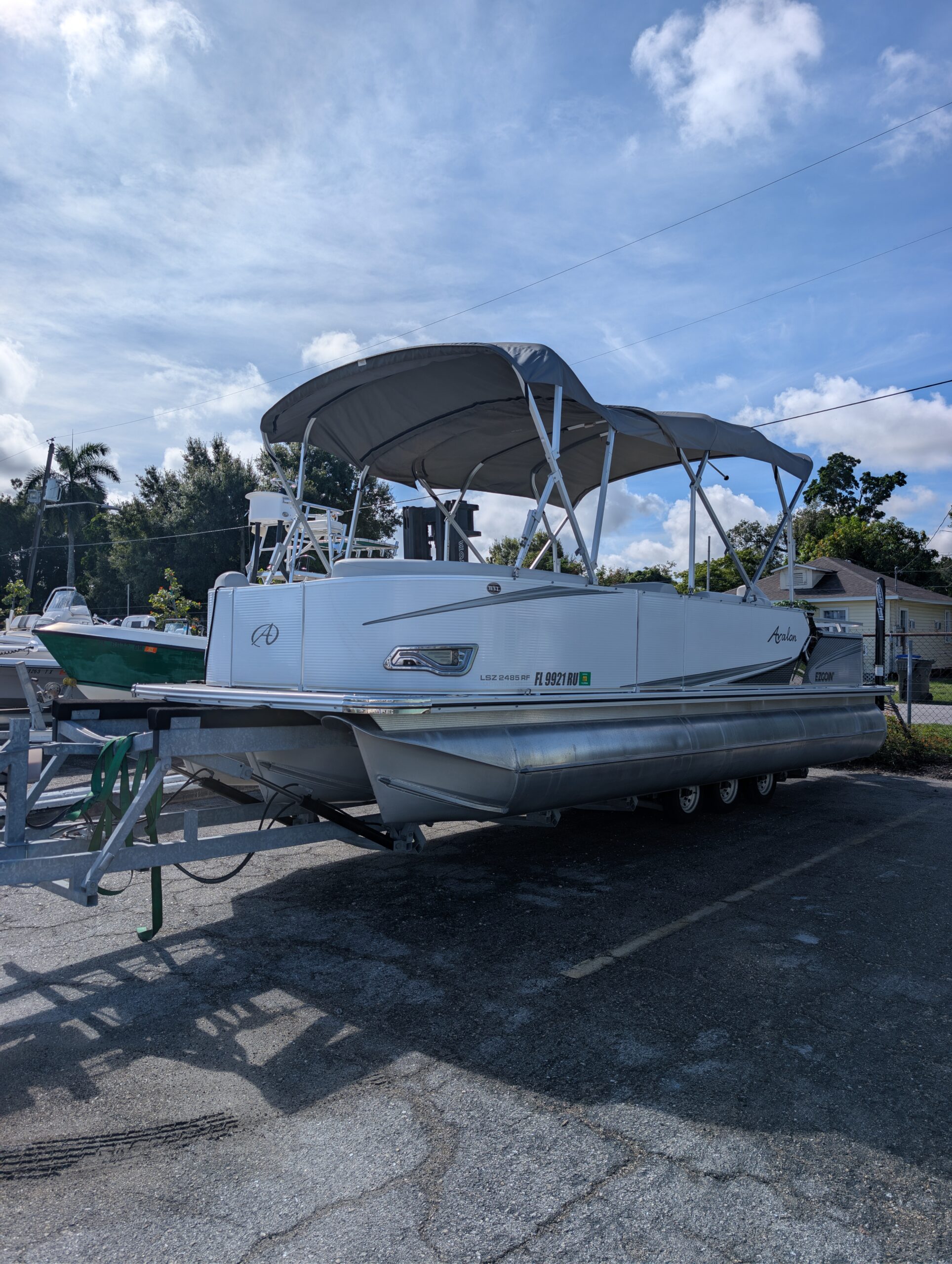 2019-Avalon-LSZ-2485-RF__U-AV3348K_12.jpg