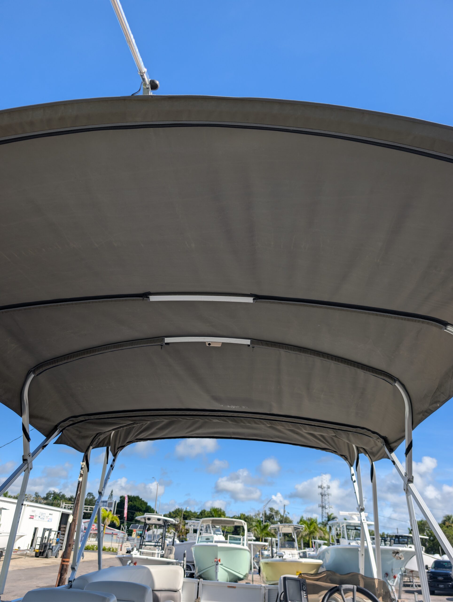 2019-Avalon-LSZ-2485-RF__U-AV3348K_6.jpg