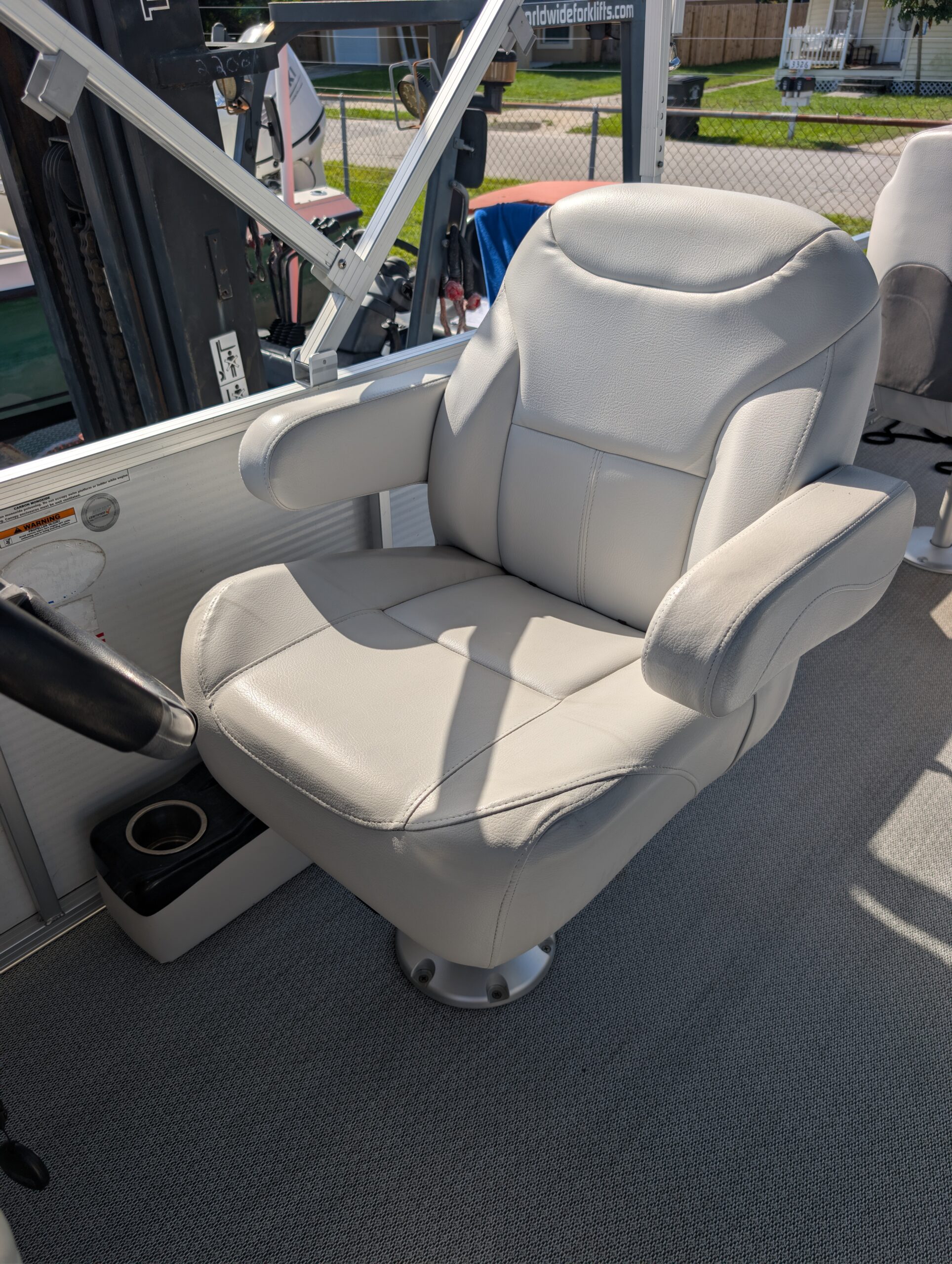 2019-Avalon-LSZ-2485-RF__U-AV3348K_9.jpg