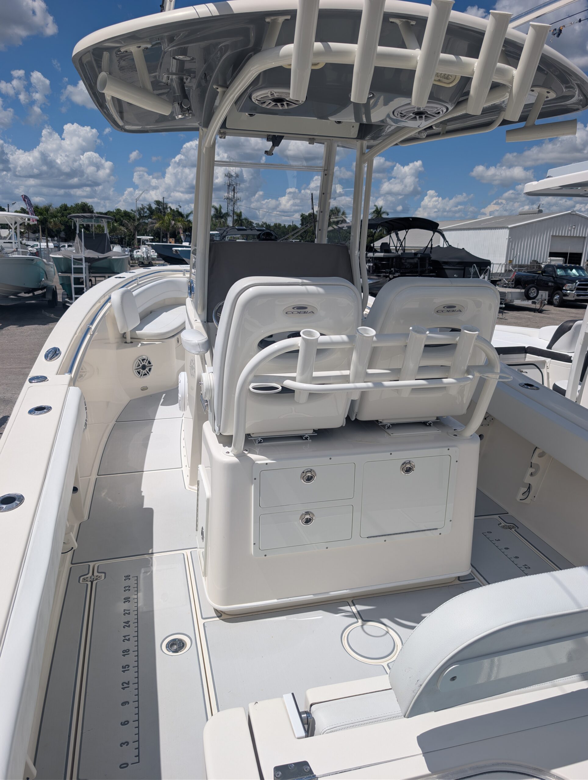 2020-Cobia-262-CC__U-COEC053K_22.jpg