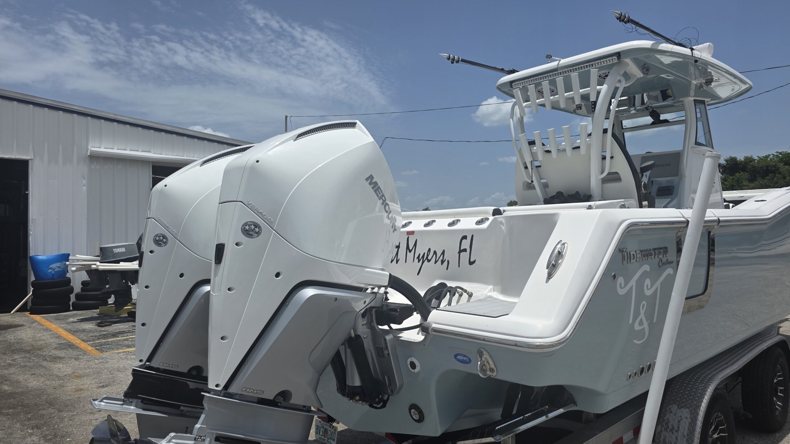 2022-Tidewater-320CC__U-TWYC121-C_2.jpg