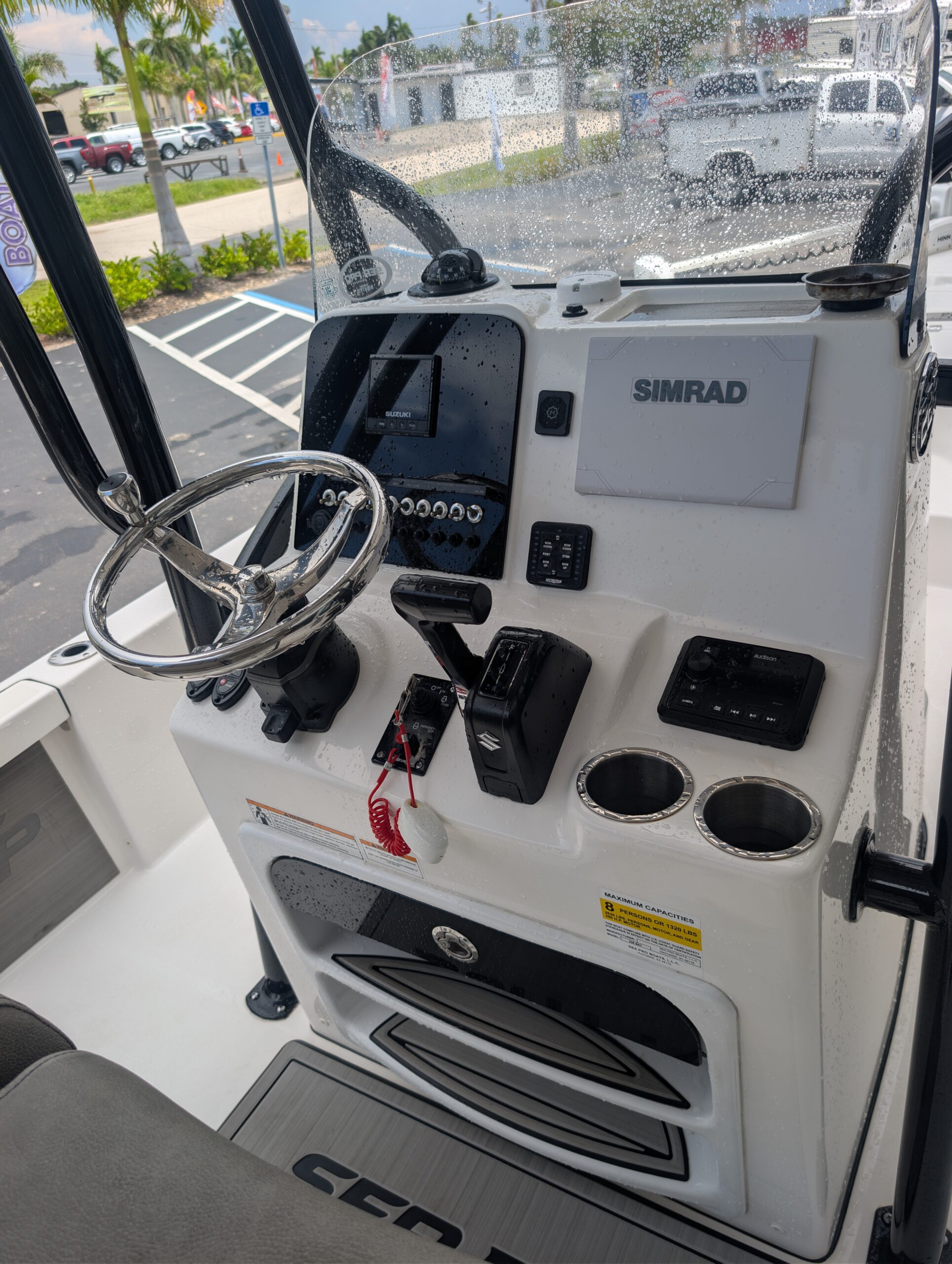 2023-Sea-Pro-228-DLX__U-SPBN036_2.jpg