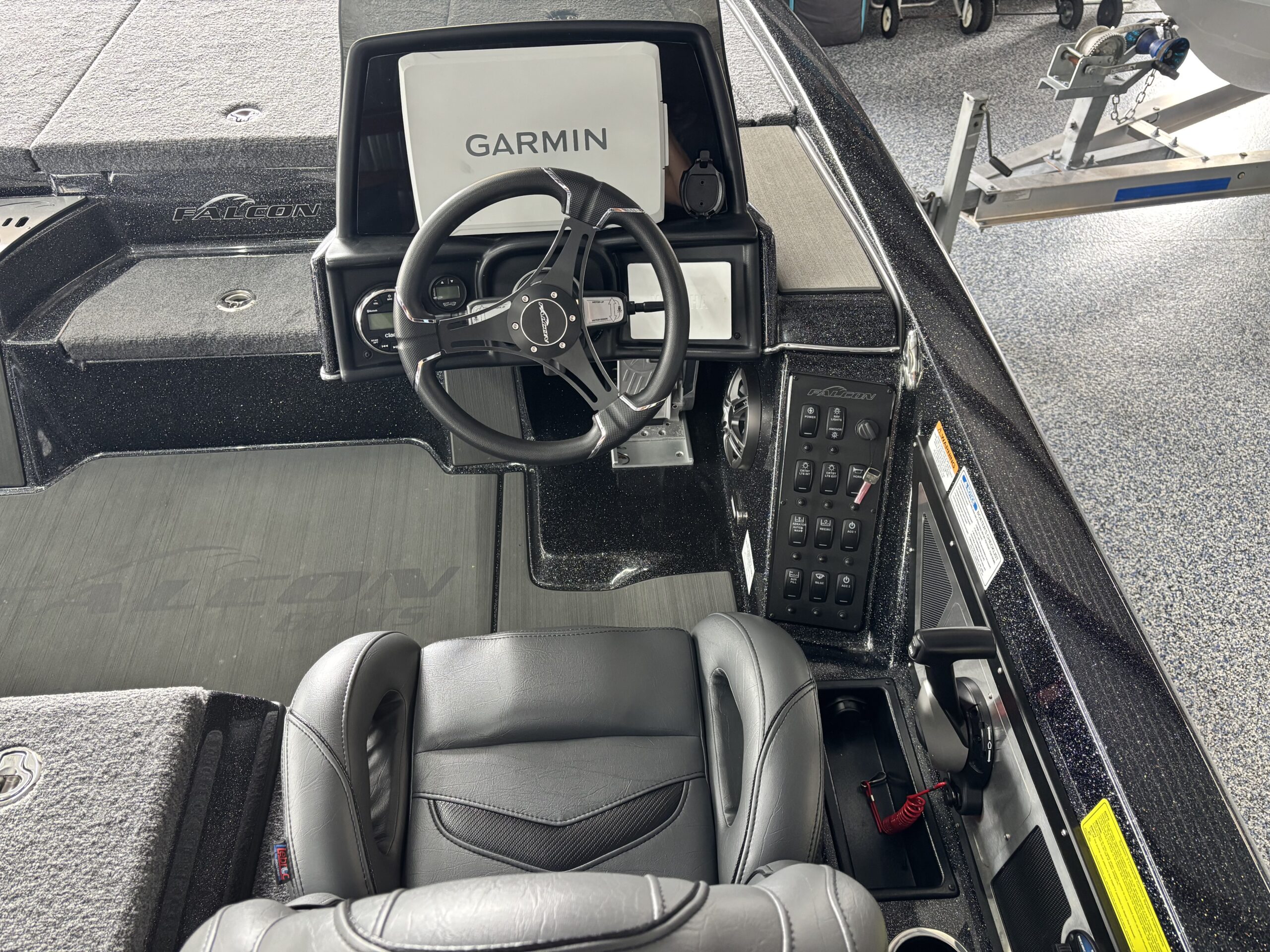 2025-Falcon-Boats-21-Predator__N-FCKL193_13.jpg