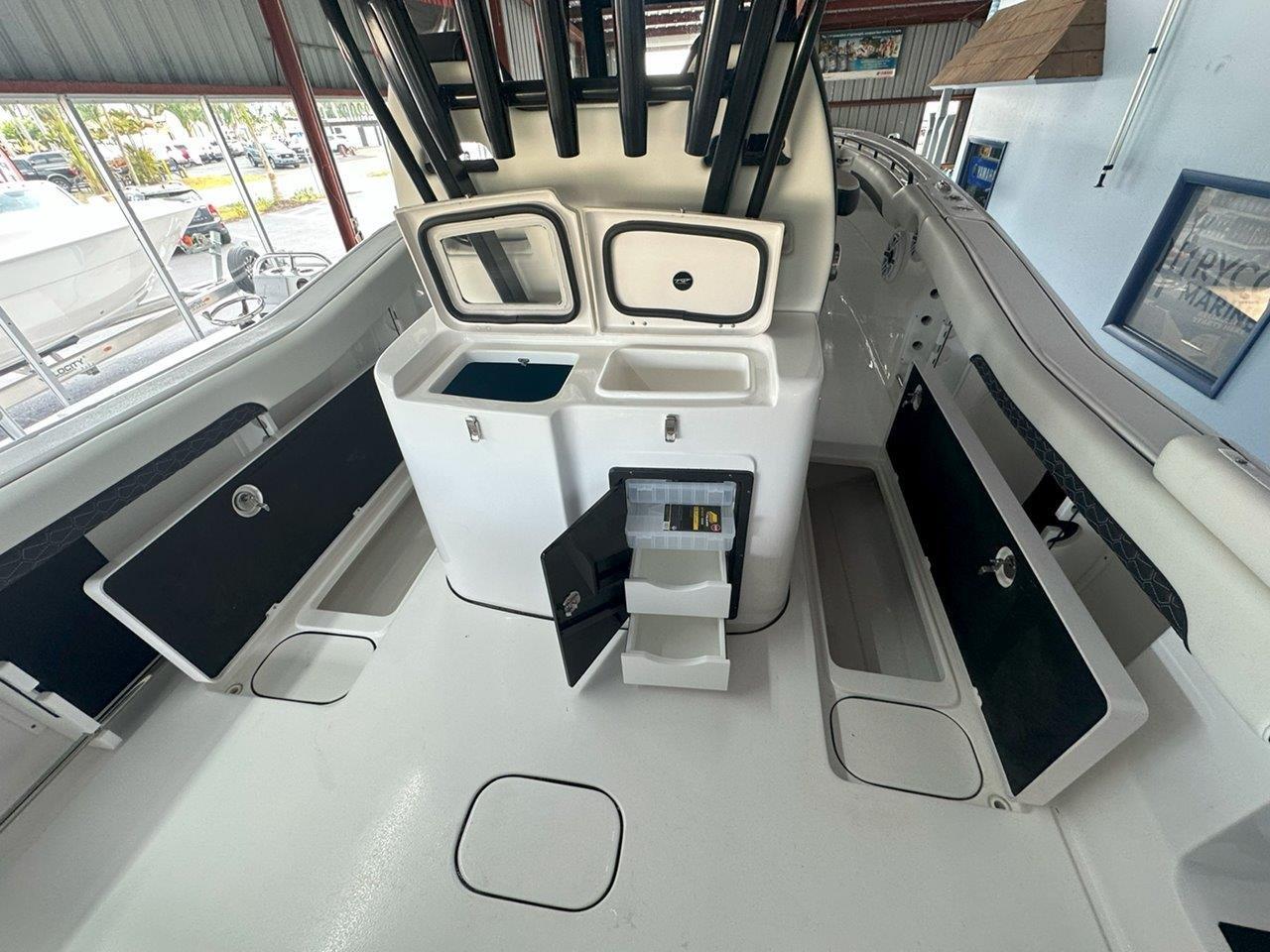 2025-Tidewater-320CC__N-TWYC120C5_55.jpg
