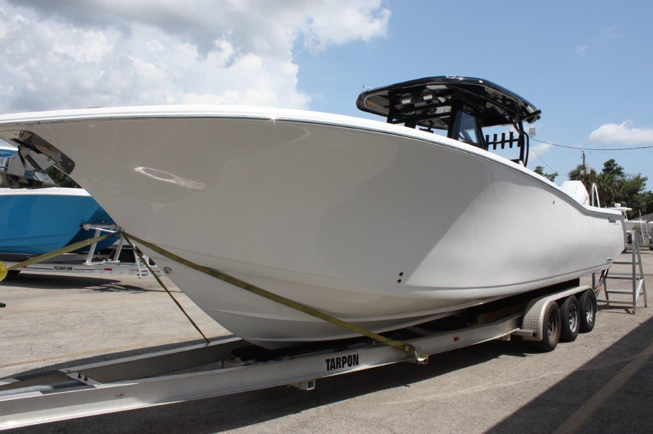 2025-Tidewater-320CC__N-TWYC120C5_9.jpg
