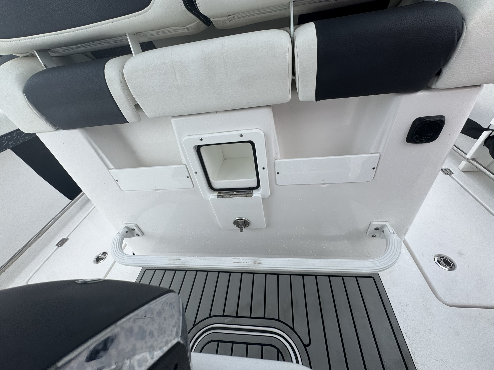 2025-Tidewater-320CC__N-TWYC122D5_17.jpg