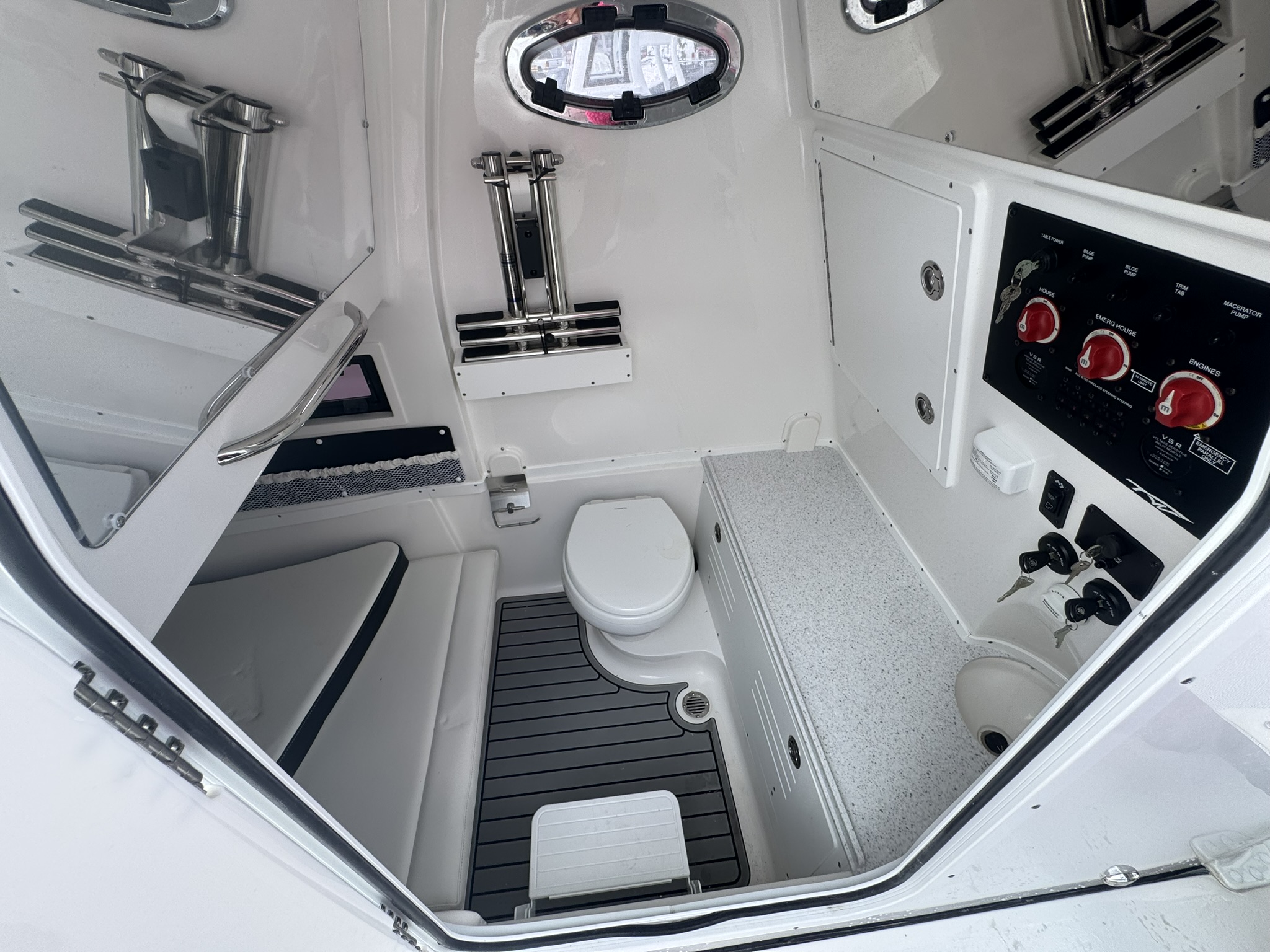 2025-Tidewater-320CC__N-TWYC122D5_28.jpg