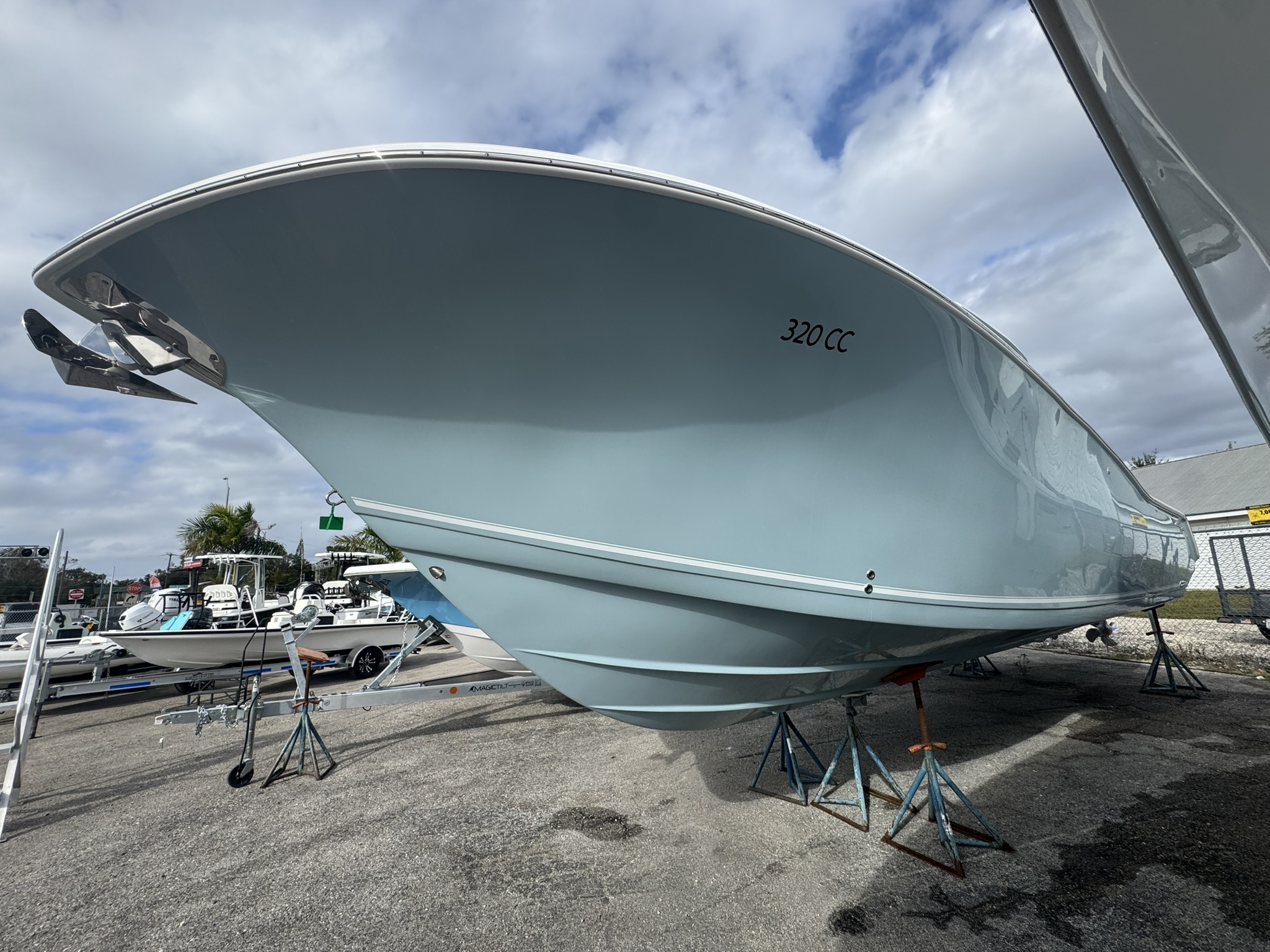 2025-Tidewater-320CC__N-TWYC122D5_3.jpg