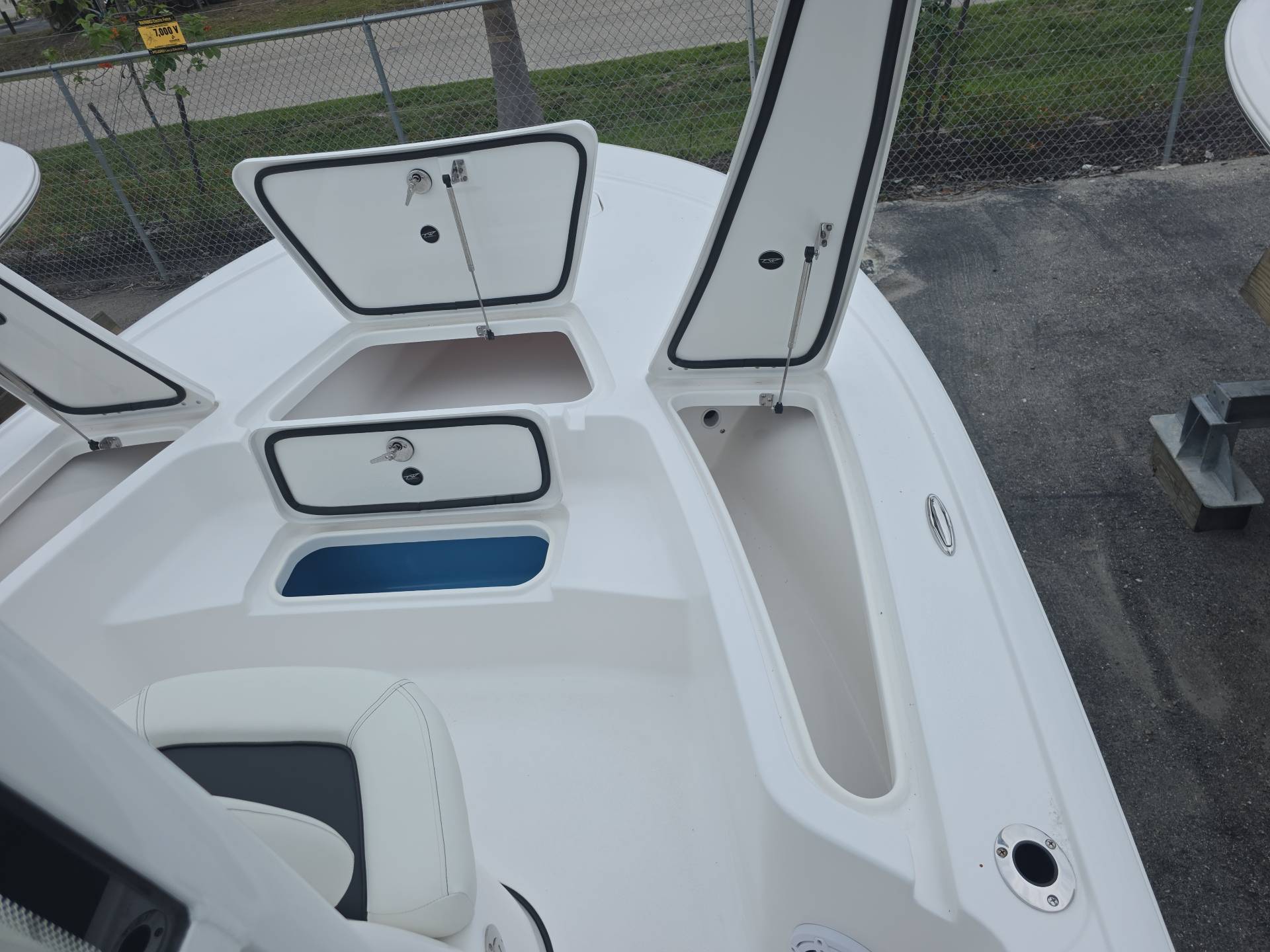 2026-Tidewater-2110BM__N-TWTB205_18.jpg