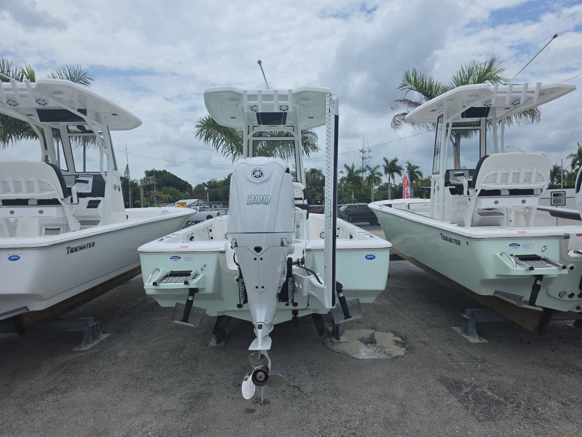 2026-Tidewater-2110BM__N-TWTB205_2.jpg