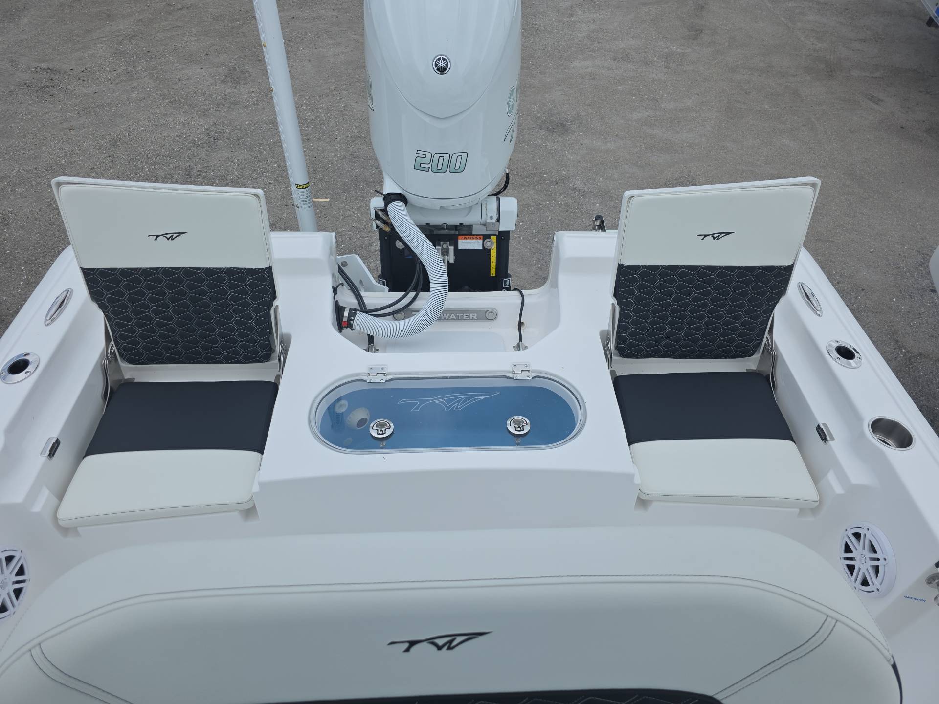 2026-Tidewater-2110BM__N-TWTB205_4.jpg