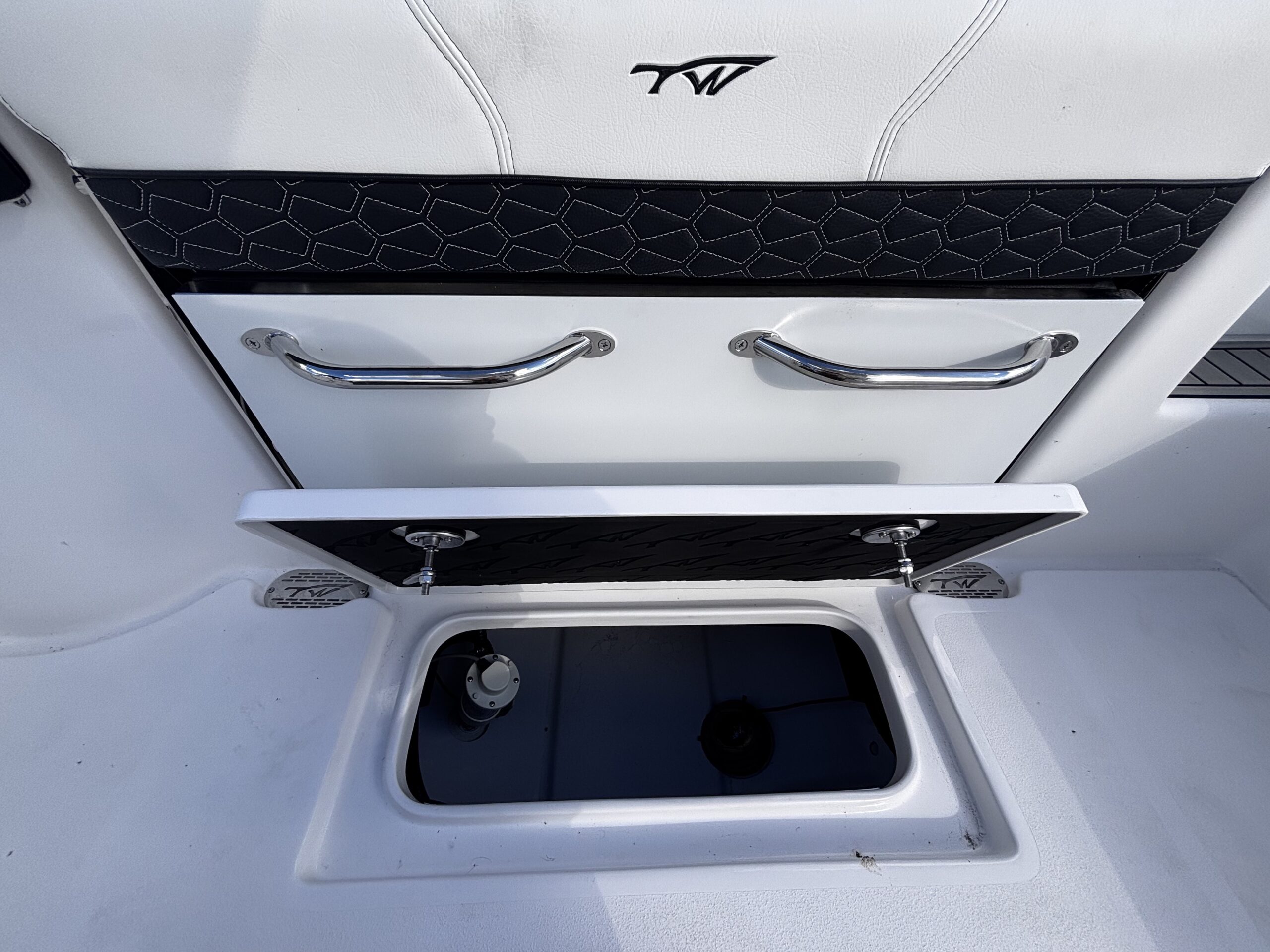 2026-Tidewater-256CC__N-TWMC110H_16.jpg