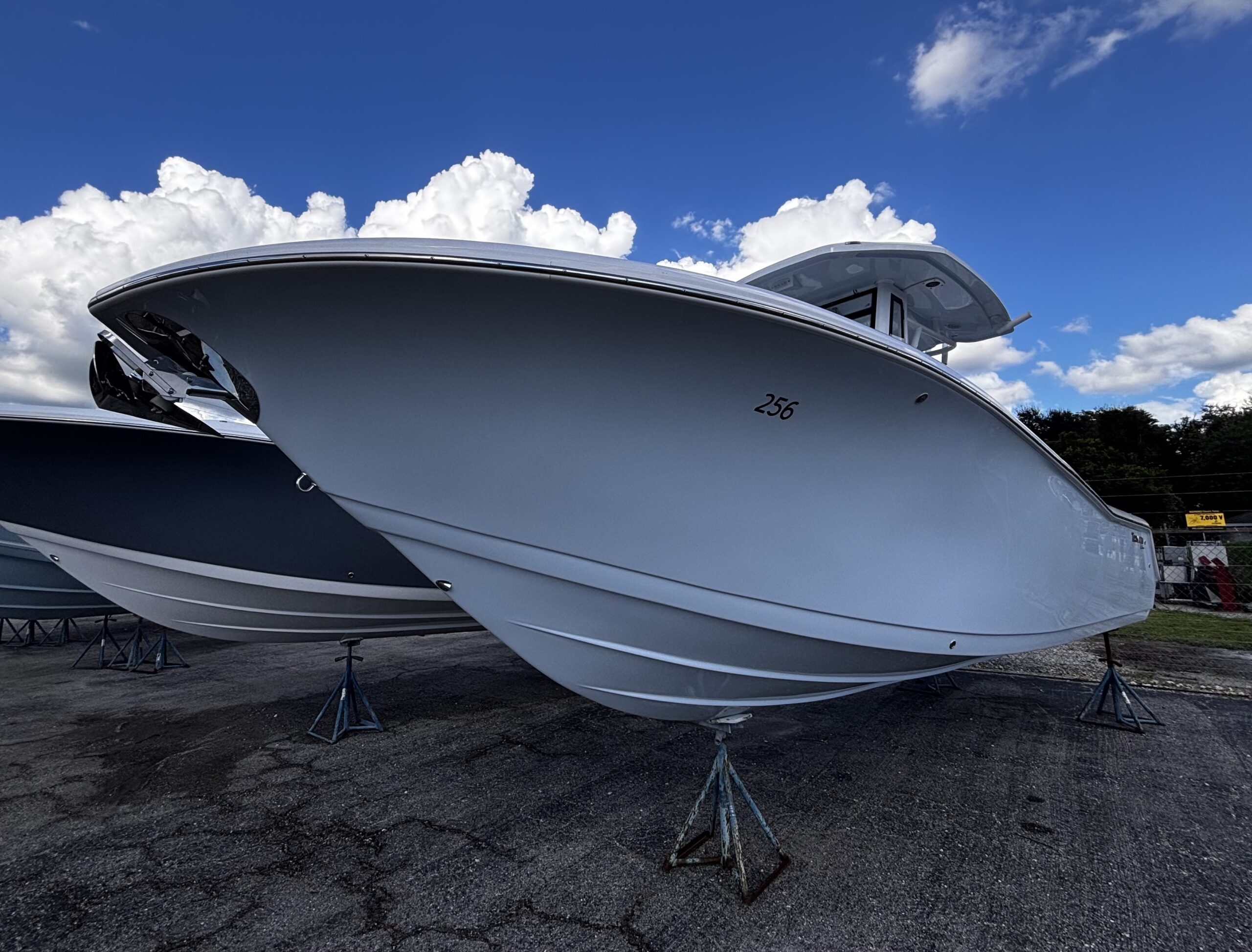 2026-Tidewater-256CC__N-TWMC110H_2.jpg