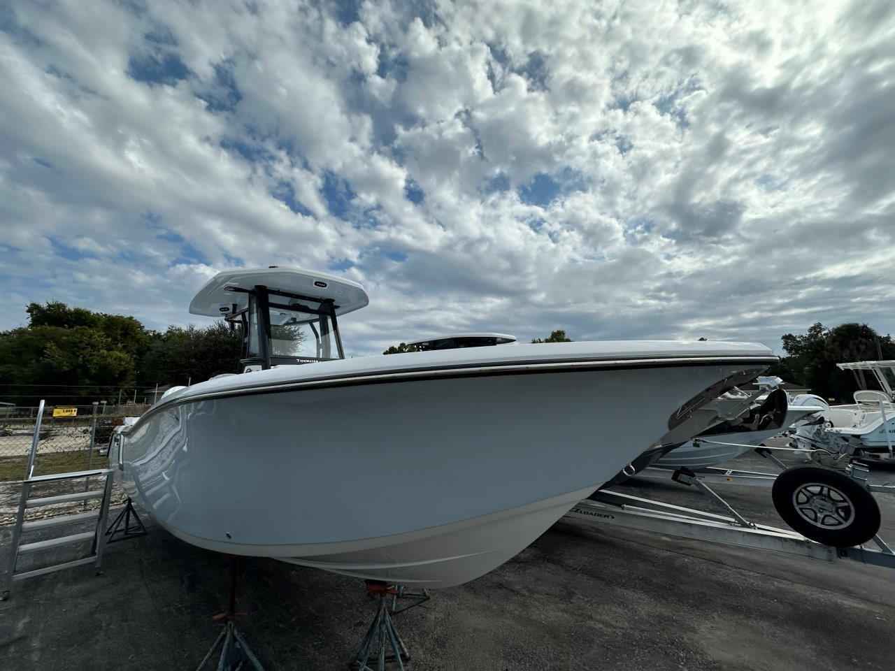 2026-Tidewater-272LXF__N-TWVF114L5_1.jpg