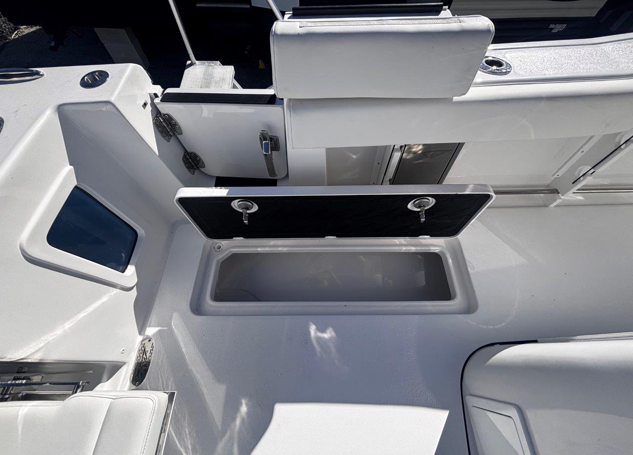 2026-Tidewater-302CC__N-TWUC118I_21.jpg
