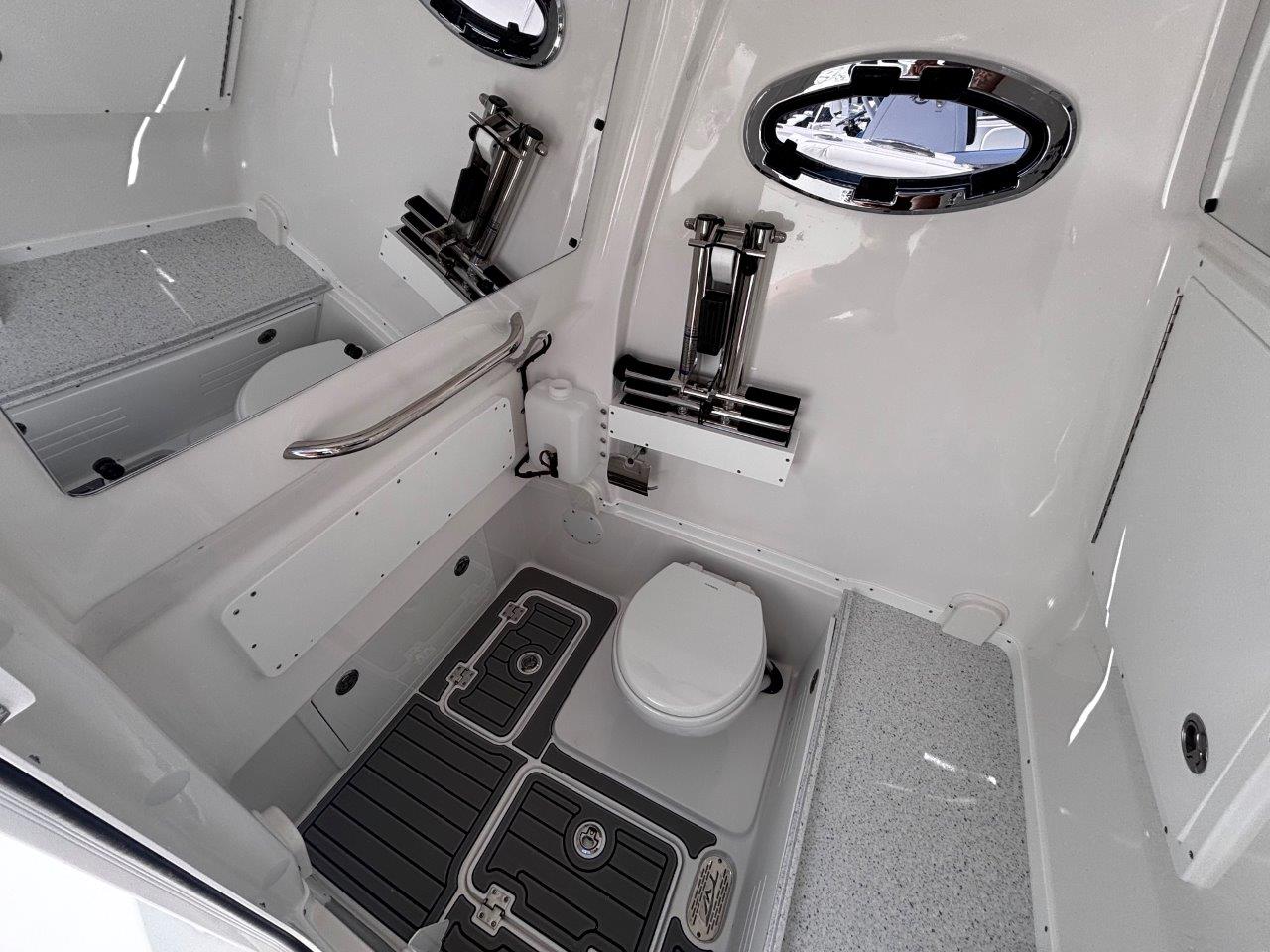 2026-Tidewater-302CC__N-TWUC118I_43.jpg
