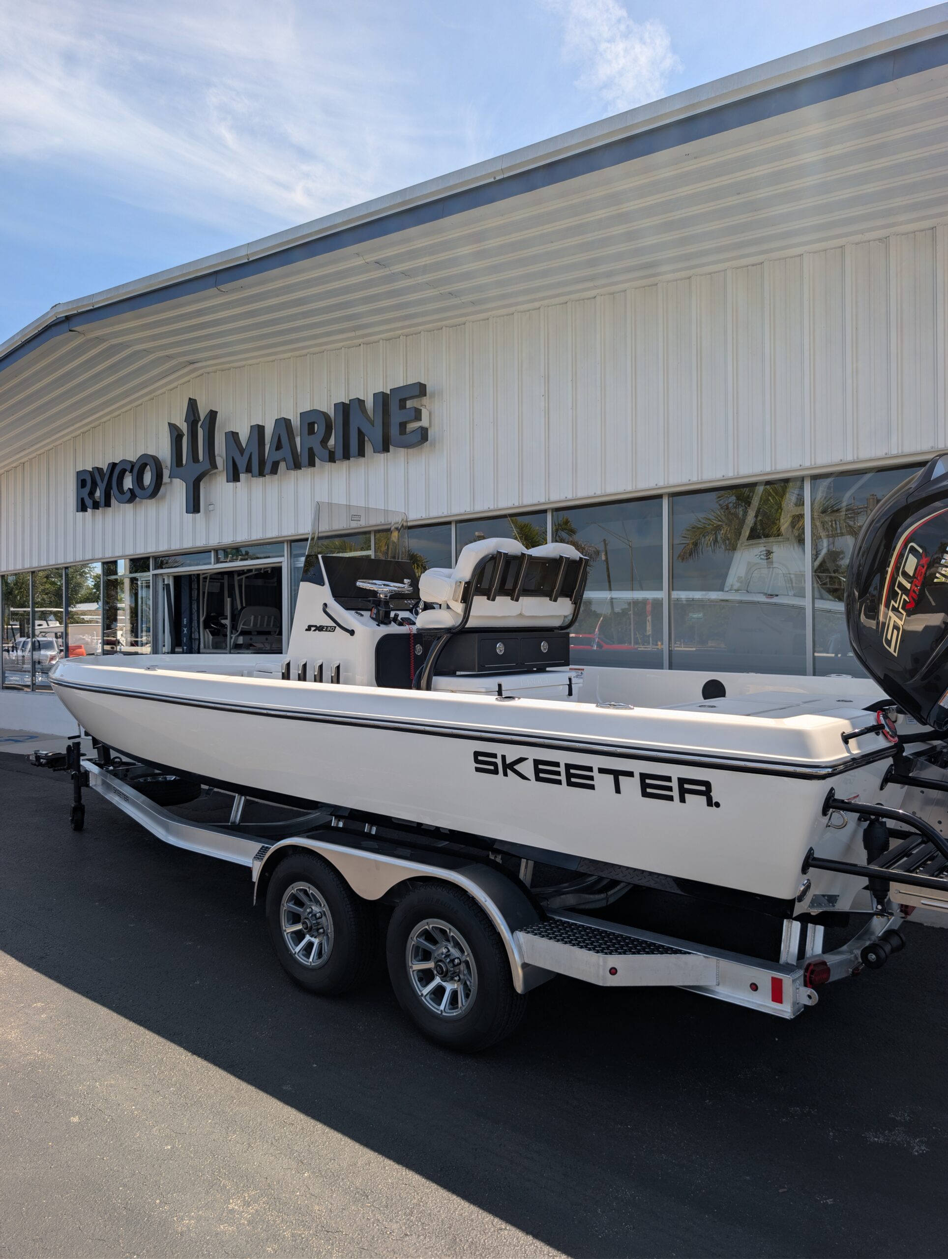 2027-Skeeter-SX230__N-SK28059_7.jpg