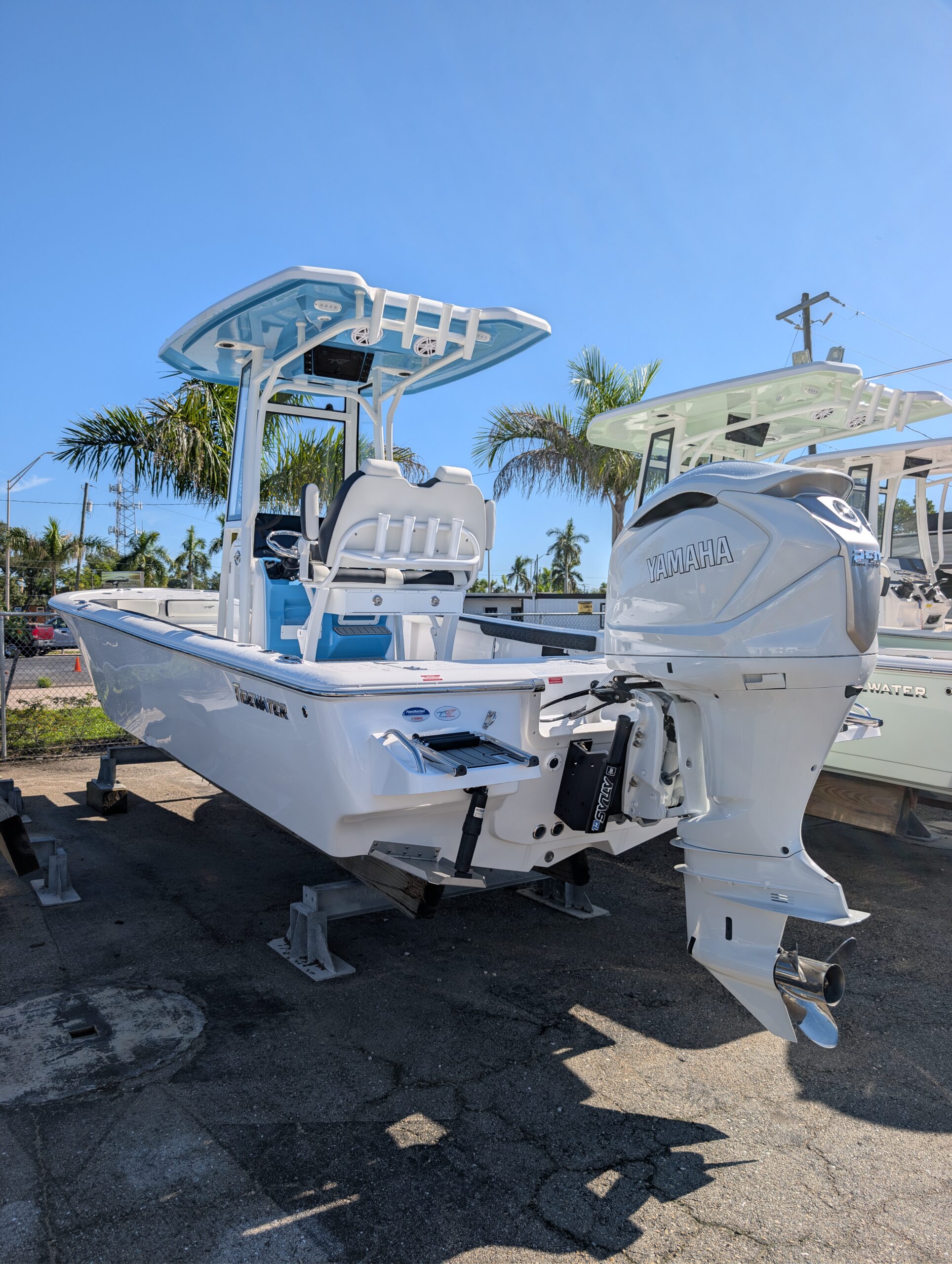 2027-Tidewater-2300CB__N-TWHB109_1.jpg