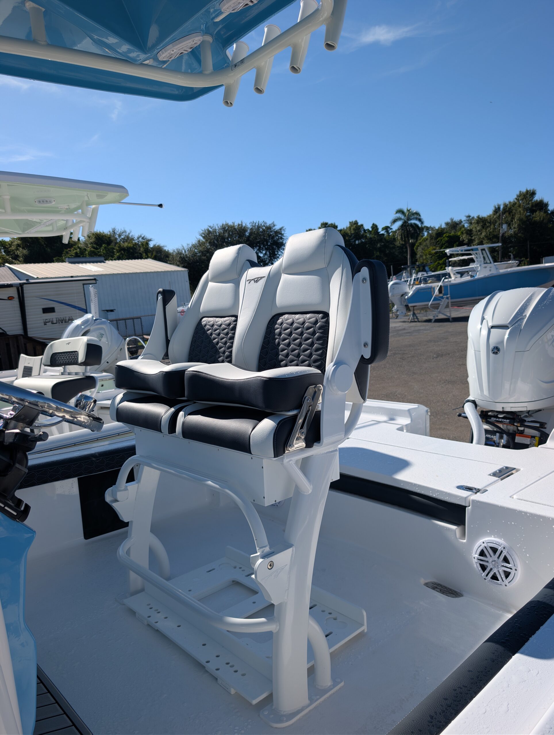 2027-Tidewater-2300CB__N-TWHB109_5.jpg