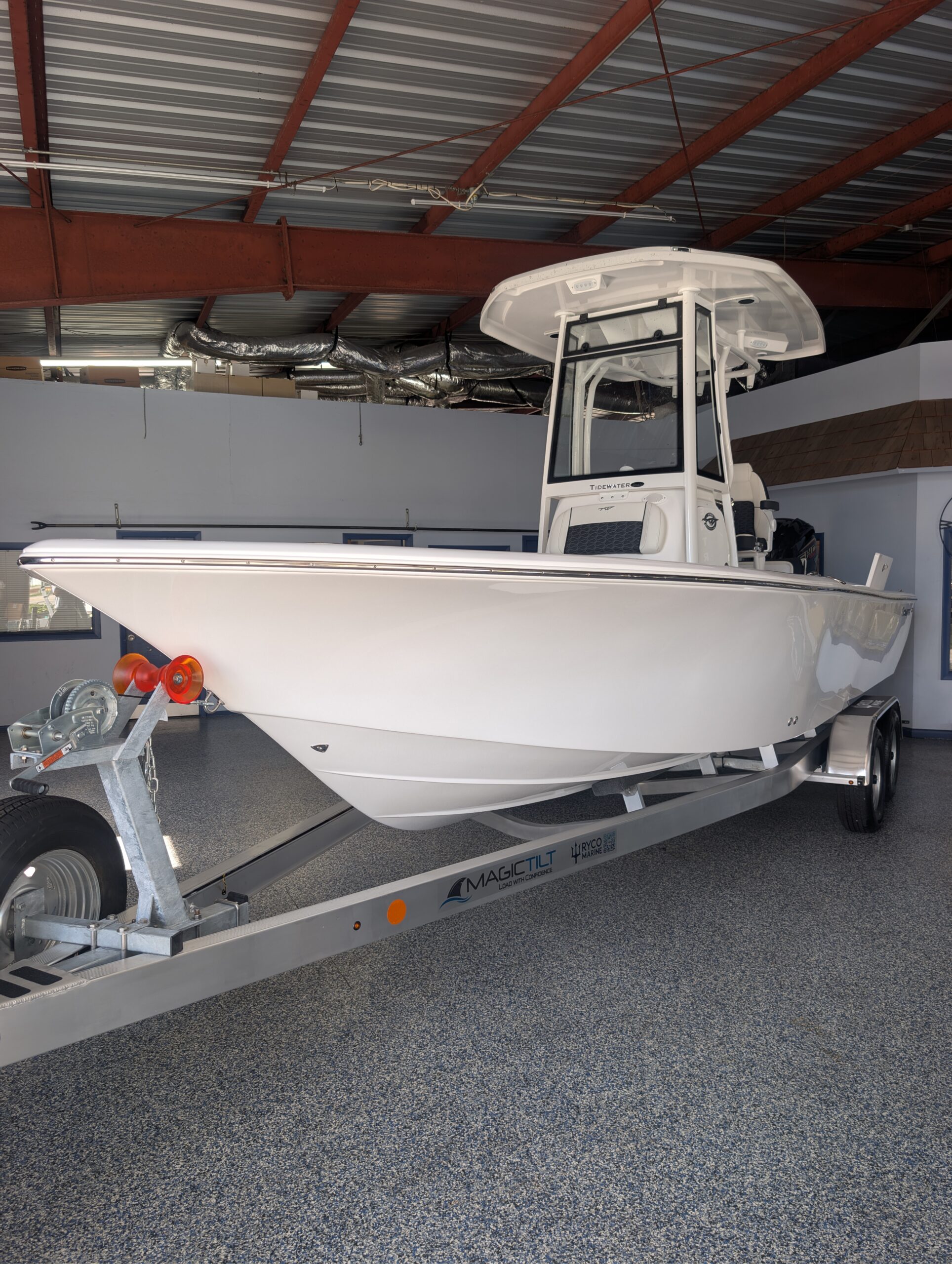 2027-Tidewater-2300CB__N-TWHB118_12.jpg