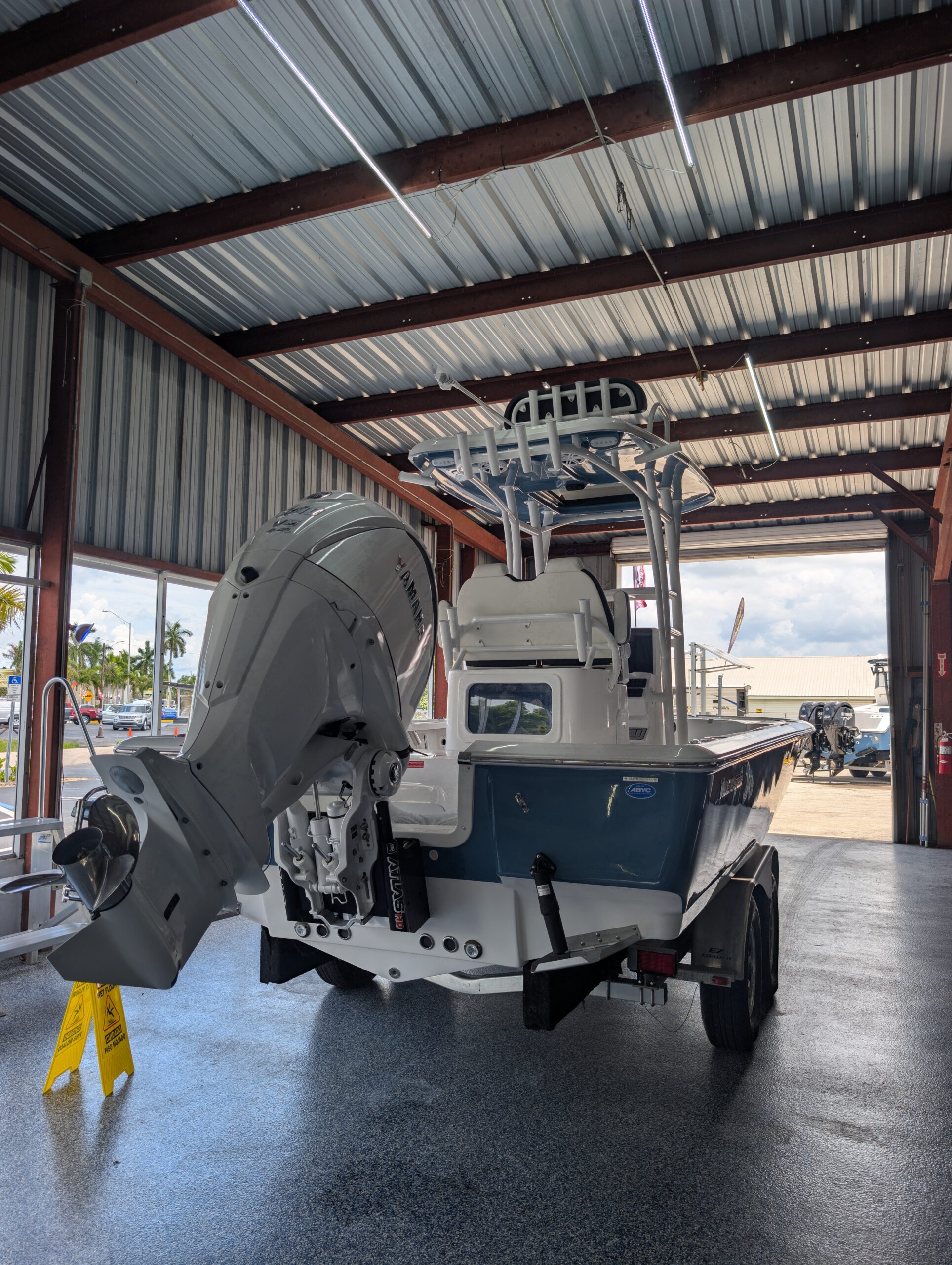 2027-Tidewater-2410BM__N-TWFB101_4.jpg