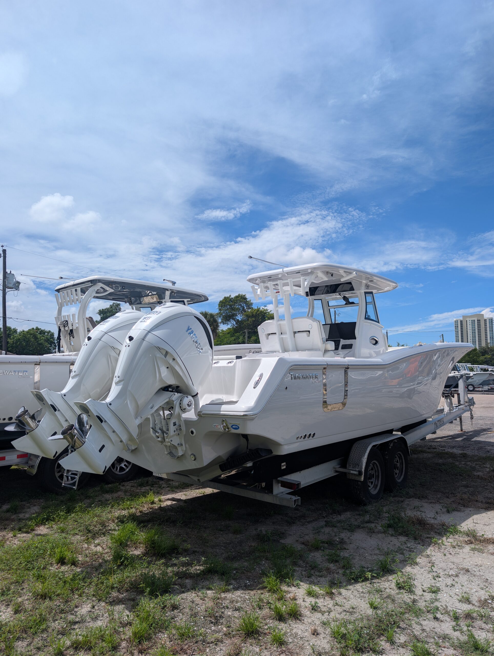 2027-Tidewater-320CC__N-TWYC102_21.jpg
